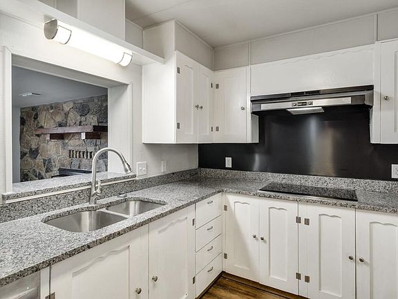 5th image of 4307 Basswood Ct