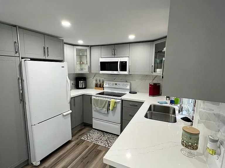 55 Paradise Rd — Photo 8