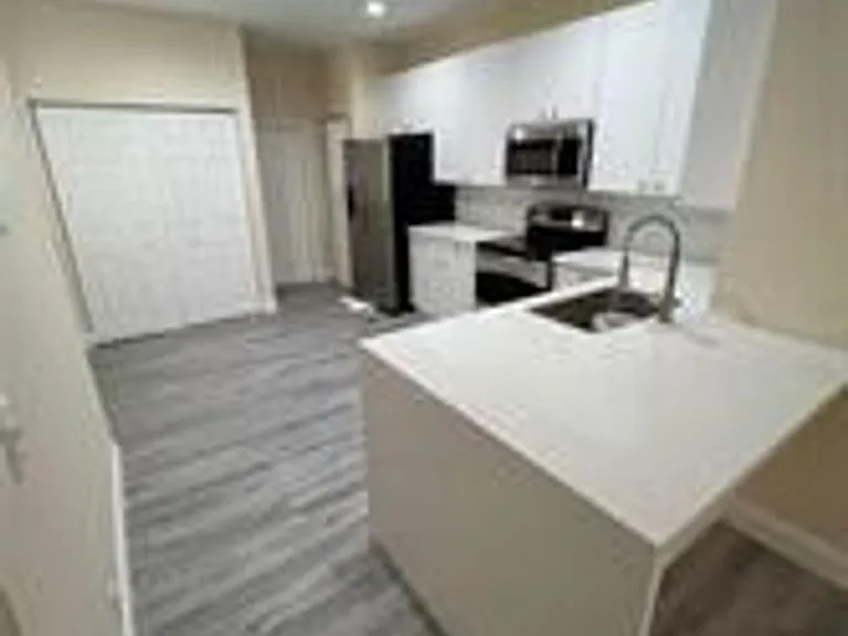 4329 Vineyard Cir #4329 — Photo 2