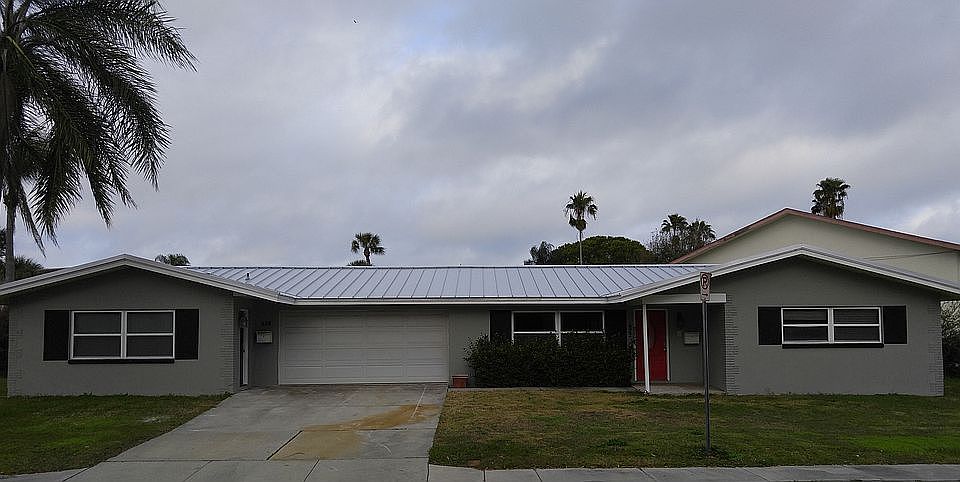 1st image of 622 Sally Ln