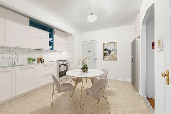 Sold by Compass | media 21