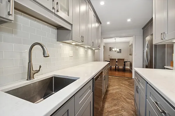 Sold by Century 21 American Homes | media 28