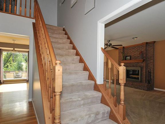 5th image of 3287 Kingsburg Ct
