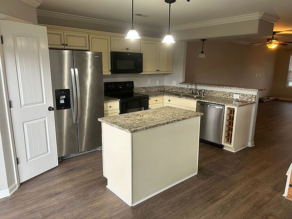 2nd image of 144 Cobblestone Place Dr