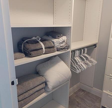 4th image of 1830 Embassy Dr APT 605