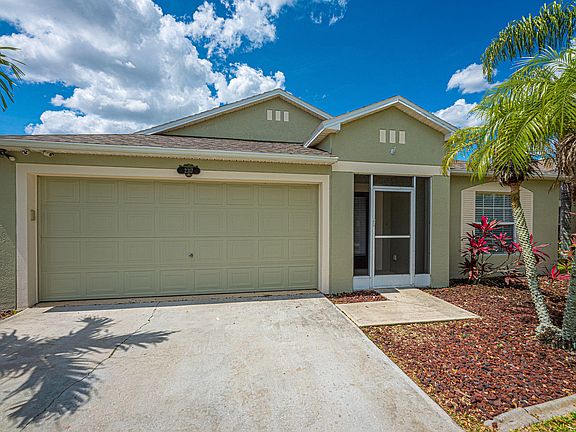 3rd image of 2317 Deercroft Dr