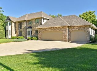 236 Oakwood Ln, Owatonna, MN 55060