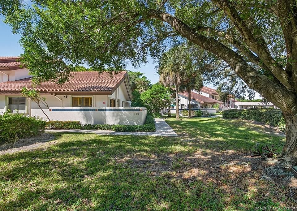 1st image of 6001 SE Martinique Dr APT 104