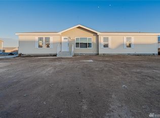 714 J St SE, Ephrata, WA 98823