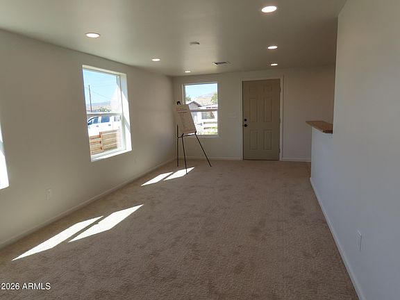 2nd image of 835 W Spray Street