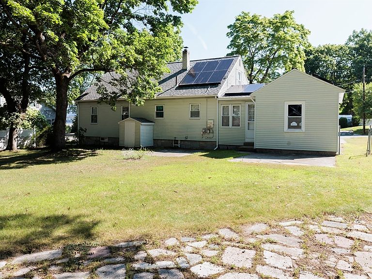 Listing photo 4