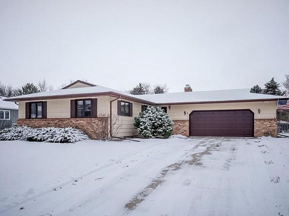 4th image of 5 36th Avenue Cir S