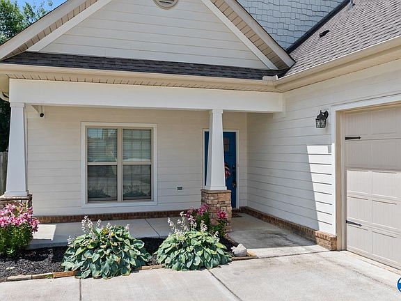 4th image of 214 Liz Ln