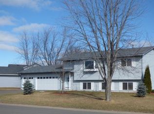 210 13th Ave NE, Buffalo, MN 55313