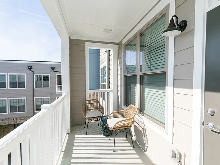 Annabelle on Main 55+ Active Adult Apartment Homes — Photo 18