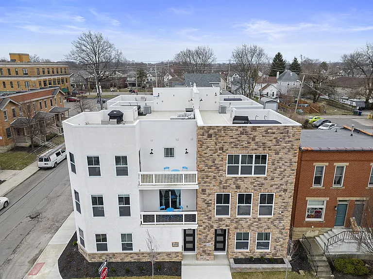 127 E 8th Ave — Photo 35