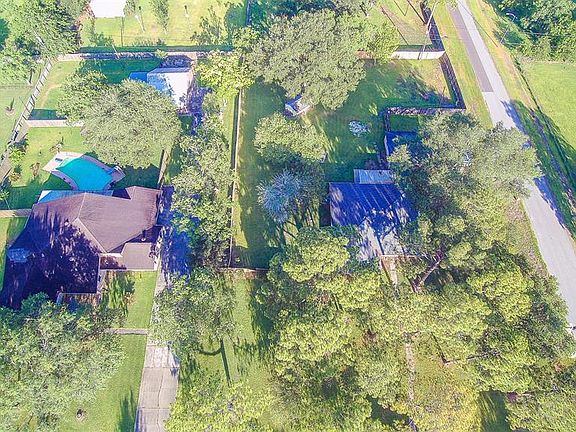 3rd image of 3802 Bluebird Way