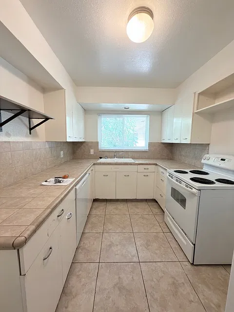 2 bed, 900 sqft, $1,395 — Photo 4