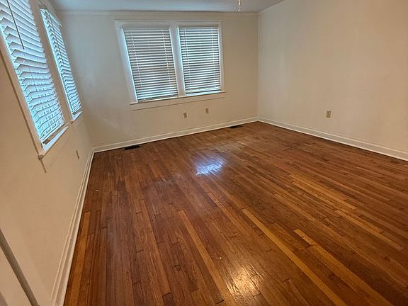 4th image of 3712 Hyacinth Ave