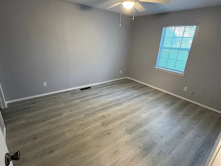 1021 Cedar St — Photo 7