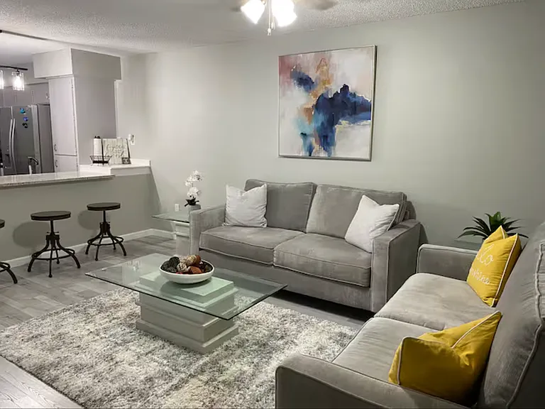 317 Montgomery Ave #317 — Photo 2