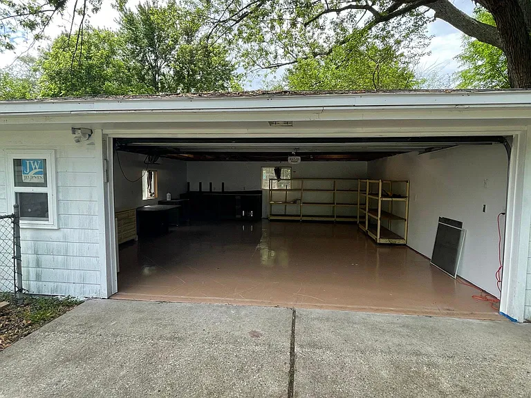 2563 Hearthside Dr — Photo 32