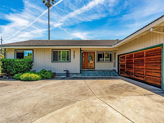 2nd image of 3267 Kensington Circle