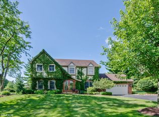 7210 Foxfire Dr, Crystal Lake, IL 60012