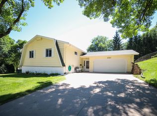397 Eastland Dr SE, Cedar Rapids, IA 52403