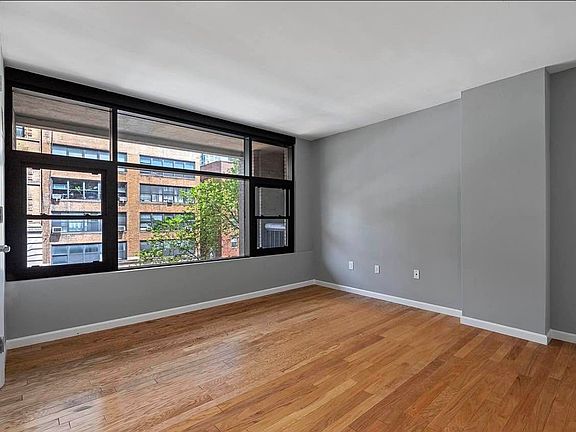 4th image of 120 W 23rd St APT 4C