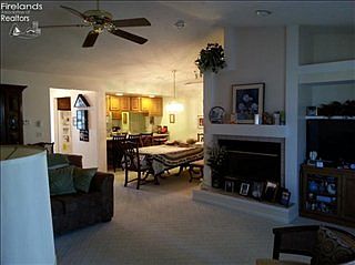 5th image of 915 Hidden Valley Dr