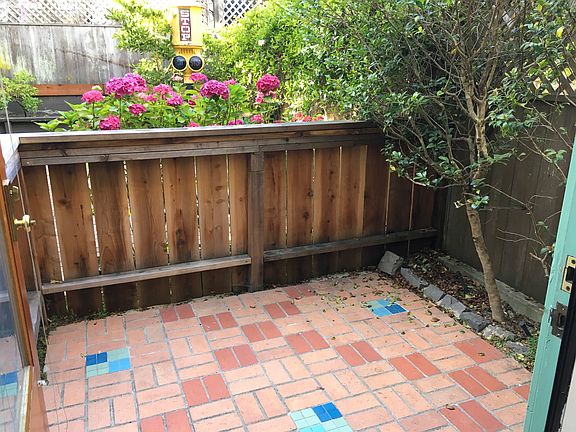 4th image of 2910 California St APT E