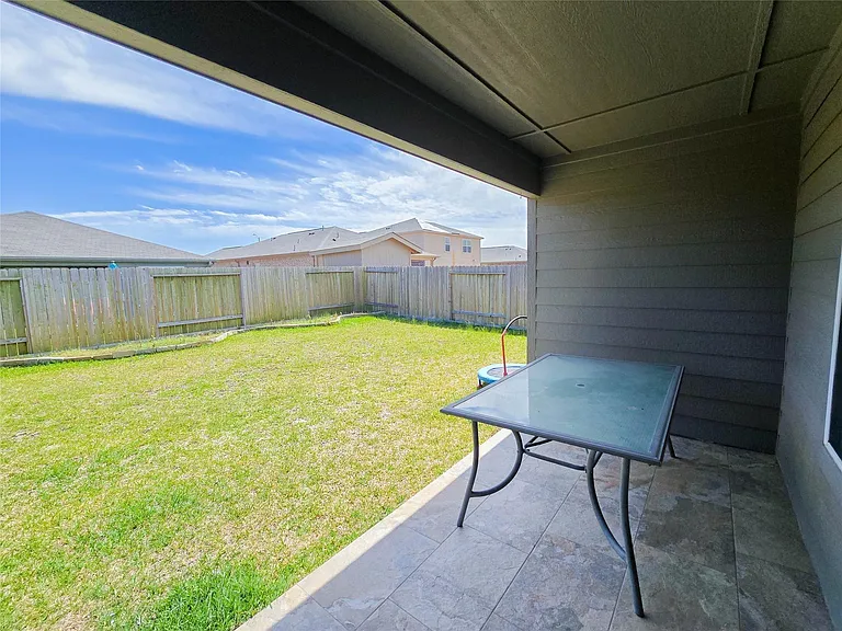 332 Lone Mountain Dr — Photo 22