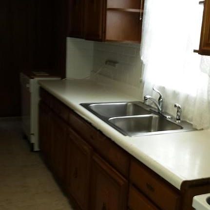 4th image of 4364 Brookgrove Dr