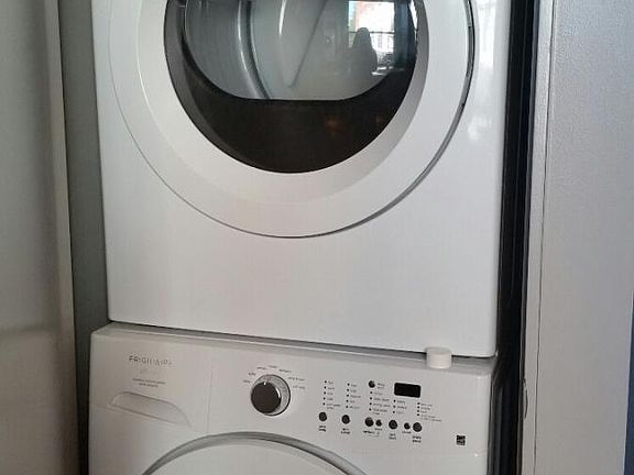 5th image of 208 W Broadway St APT 6