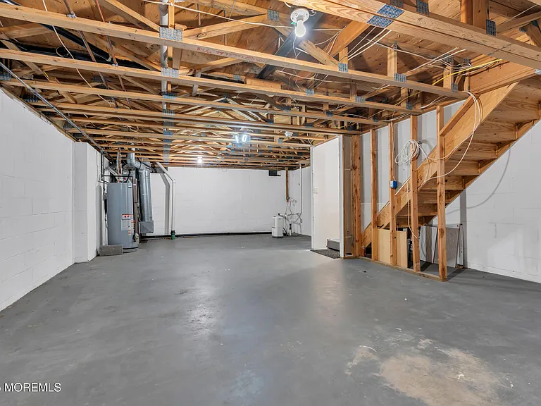 31 Lexington Ct — Photo 33
