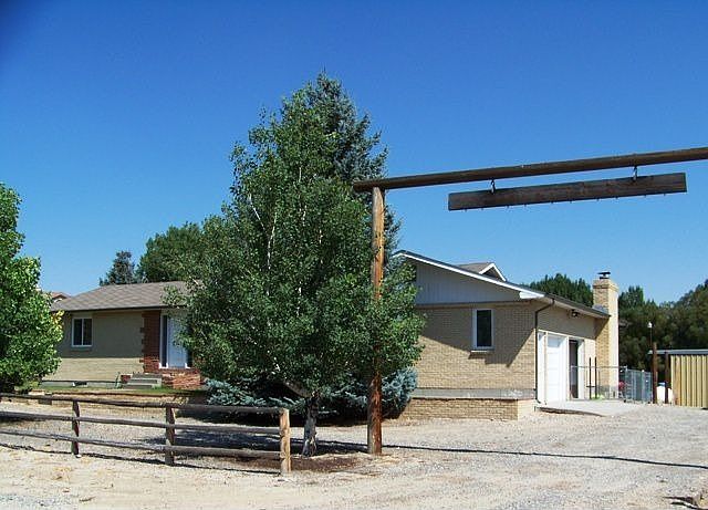 1st image of 2 Blue Spruce Ln