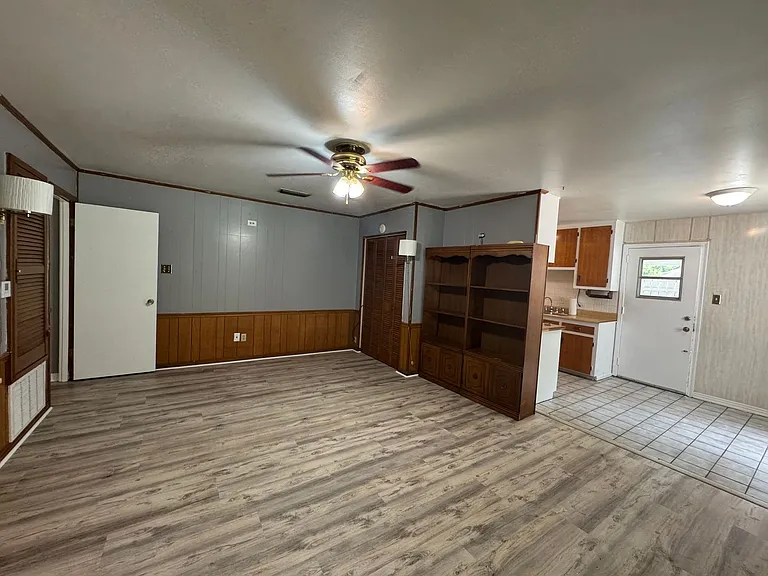 1054 Gallen Ct — Photo 25