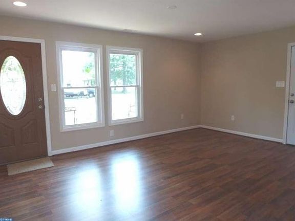 4th image of 37 Bentwood Ln