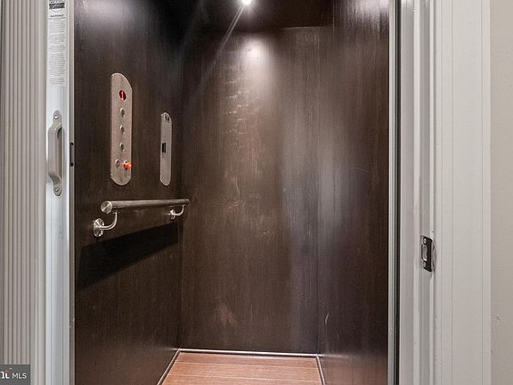 3rd image of 7798 Belvale Dr