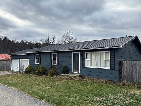 2nd image of 107 Castle Dr