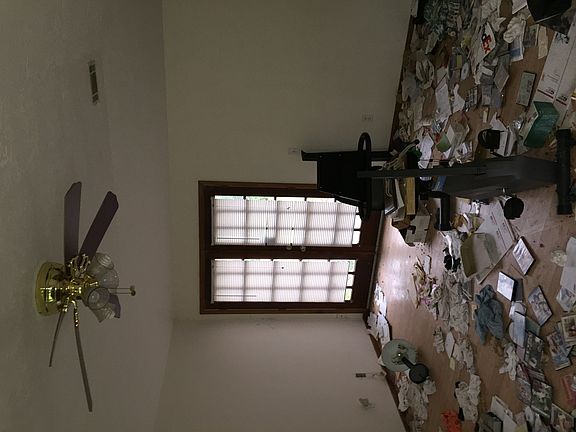 4th image of 16615 Laurelwood Dr