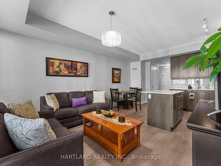 9075 Jane St #810 — Photo 6