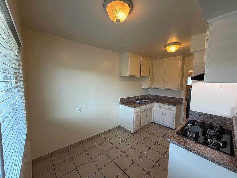 11614 Bellflower Blvd — Photo 11