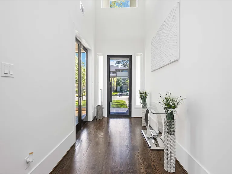 2310 Althea Dr — Photo 3