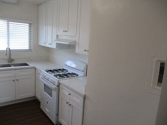 3rd image of 463 Old Coast Hwy #14