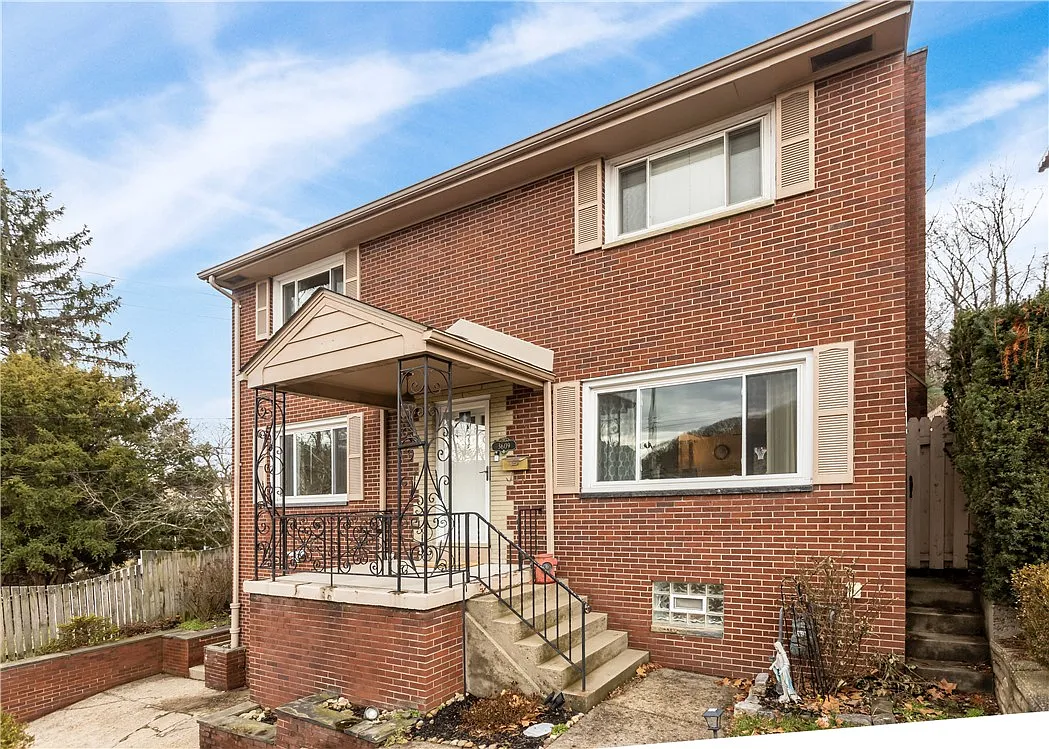 3609 Harbison Ave photo 1