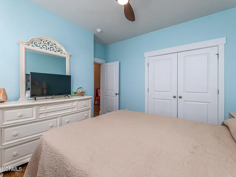 416 Edgewater Way — Photo 16