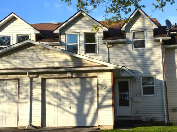 27 Aldershot Ave E #3, Brockville, ON K6V 2P7