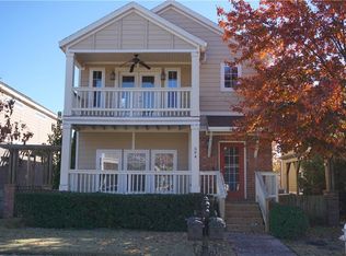 594 N Tennyson Ln, Fayetteville, AR 72704